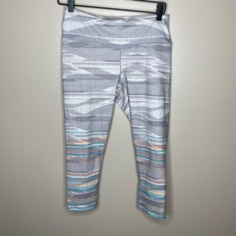 Prana Gray Stripe‎ Capri Leggings